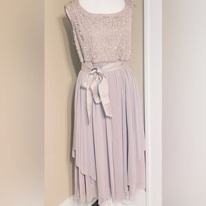 EUC R&M RICHARDS Lace + Chiffon Dress 14P